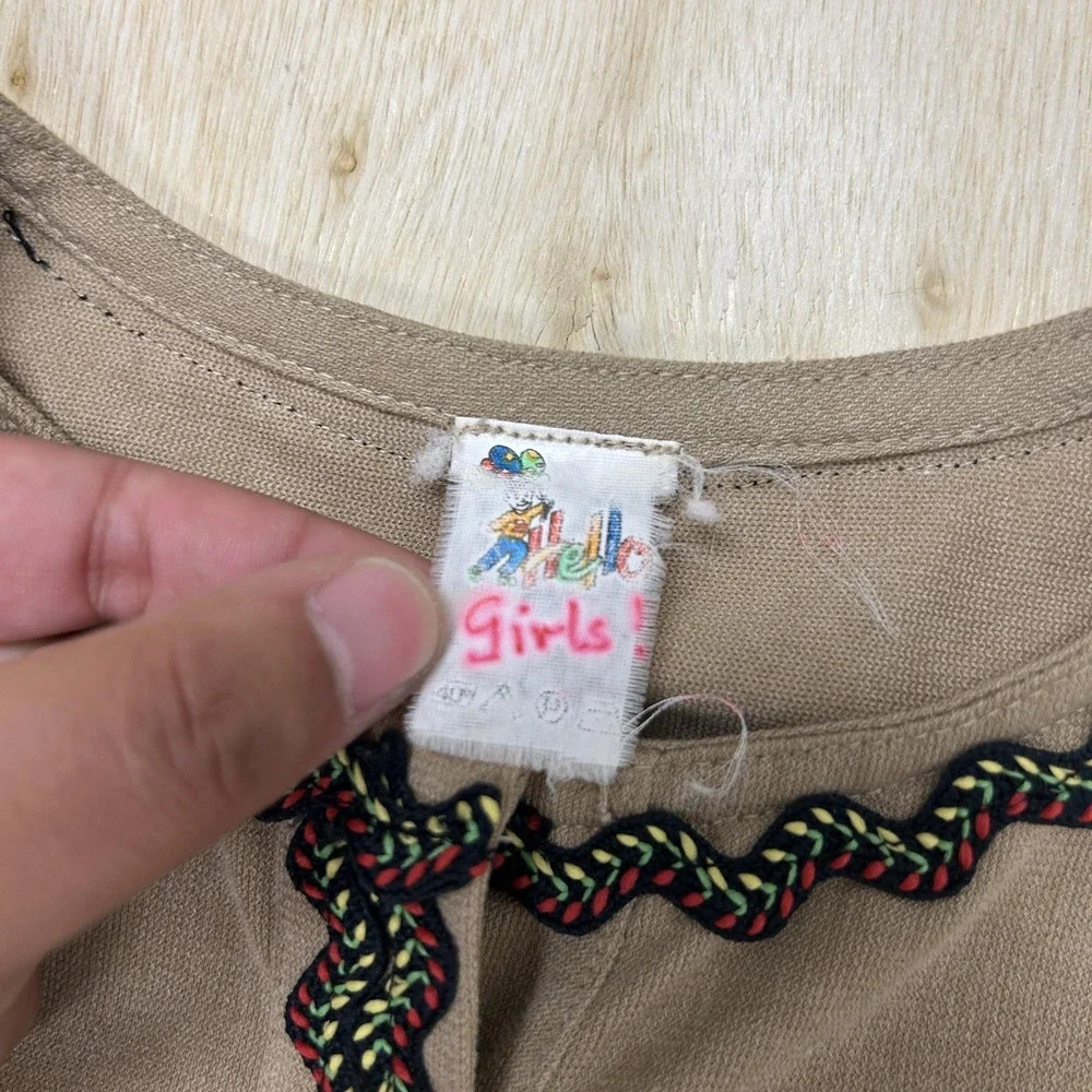 Hello Girls Shirt Girls XL Beige Embroidered Trim Short Sleeve T-Shirt Top